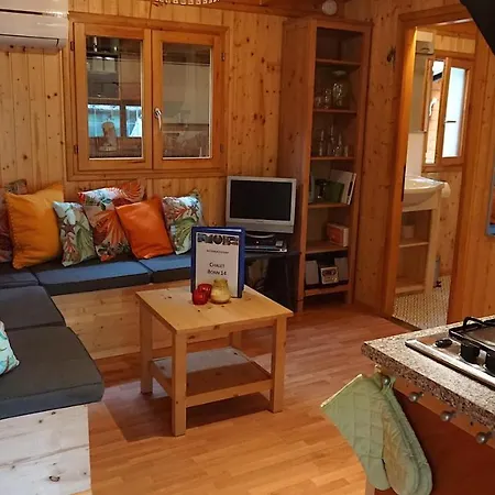 Vakantiehuis Casasinporlezza - Camping Italie キャンプ場 ポルレッツァ